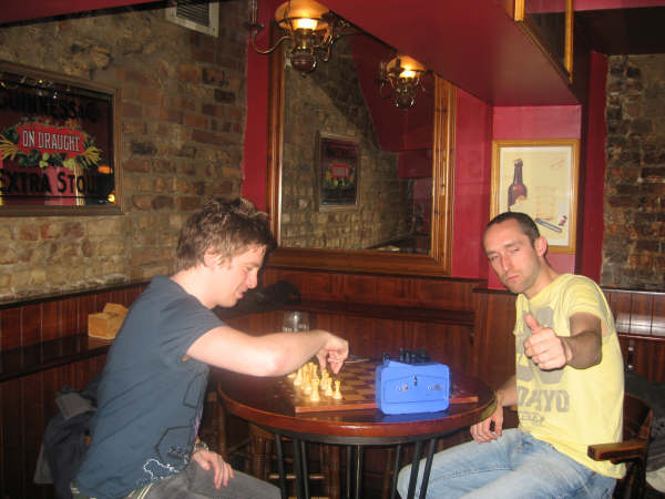 A sober rossroe doing his drunk impression